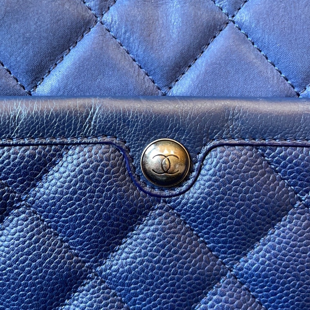 CHANEL 🔥✨Rare✨ Daily Carry Messenger Bag Quilted - Picture 8 of 17